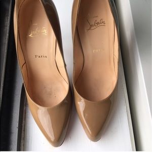 Nude / tan Christian louboutin pumps 40 heels
